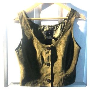 Women’s vintage style vest top.
